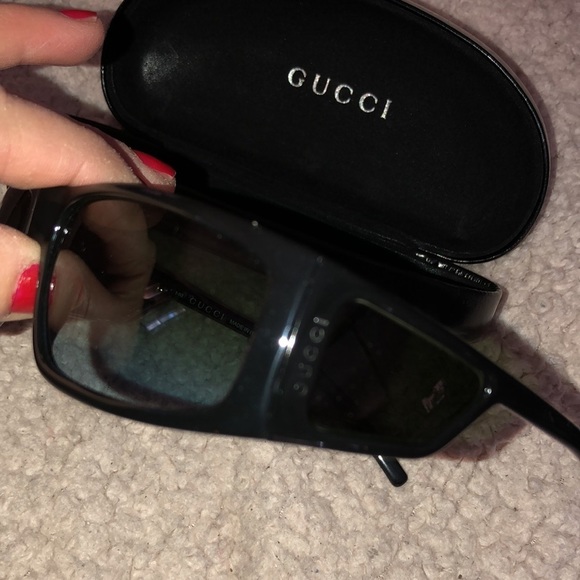 Gucci black unisex has tag on lens black dark gray lens side panels NWOT - Picture 12 of 15